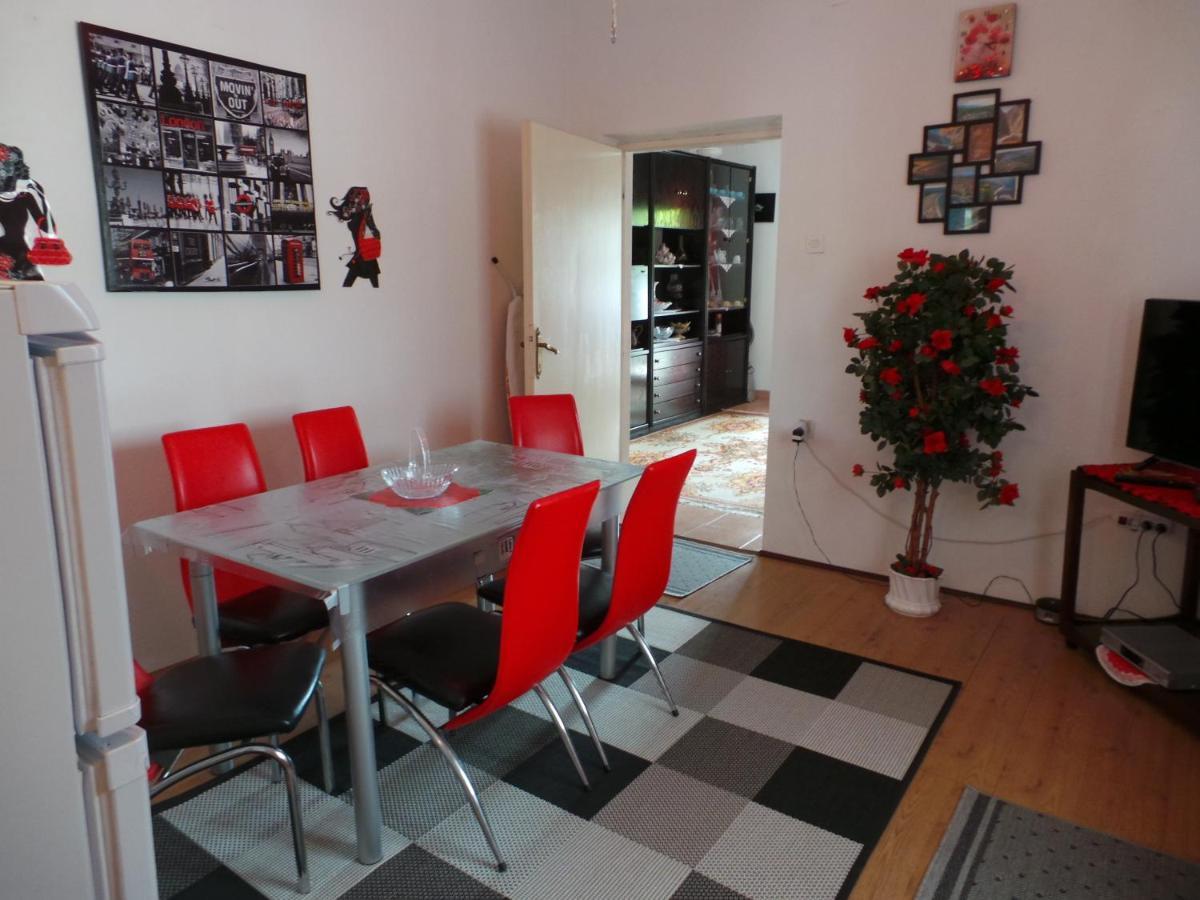 Ferienwohnung 2 L Jablanac Exterior foto