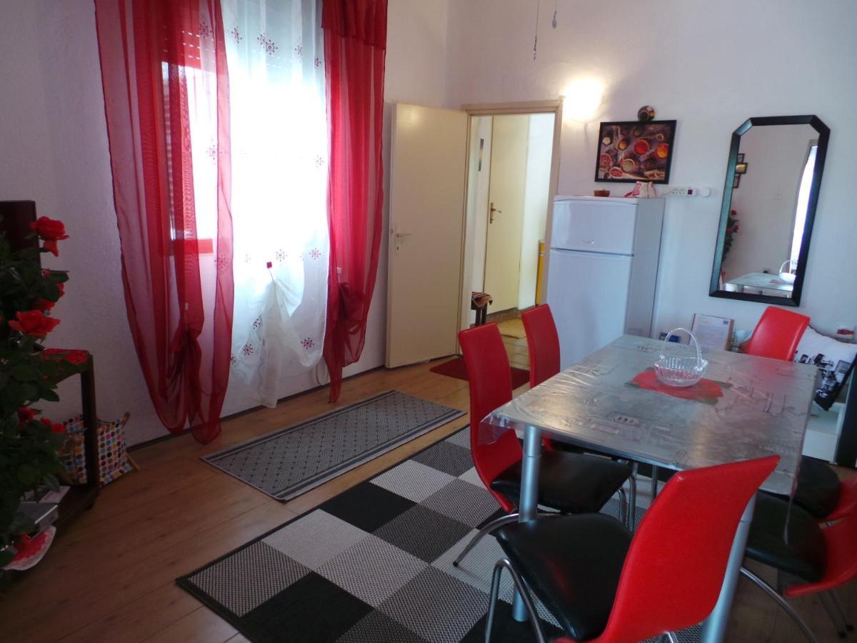 Ferienwohnung 2 L Jablanac Exterior foto